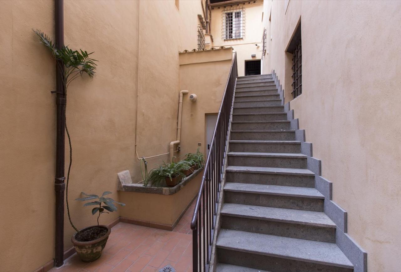 Cozy Apartment In Via Degli Spagnoli - FromhometoRoma Exterior foto